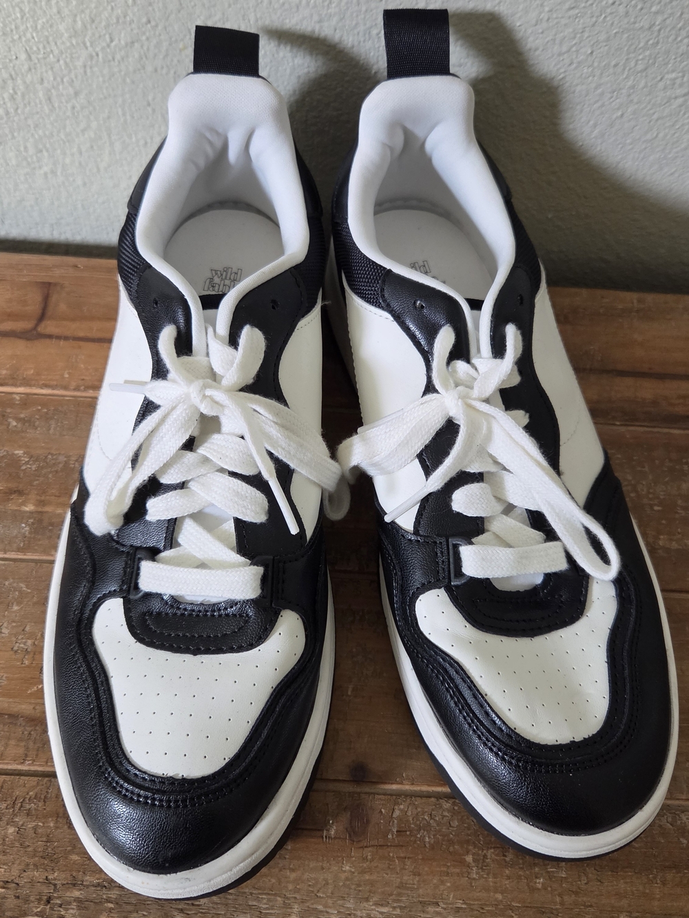 Wild Fable black and white sneakers with perforated toe box, size US 11 #lifesty